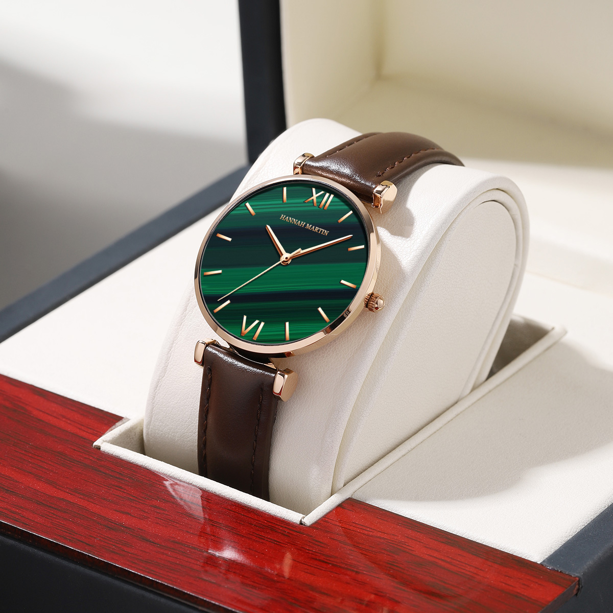 2024 新しい女性の腕時計クォーツグリーンピーコックストー - Stones Watches & Jewelry In Sweden Ab のレビューと価格