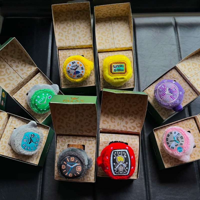 在庫ポップ日曜日ぬいぐるみリラックスウォッチシリーズブライン - Jewelry Watches Box のレビューと価格