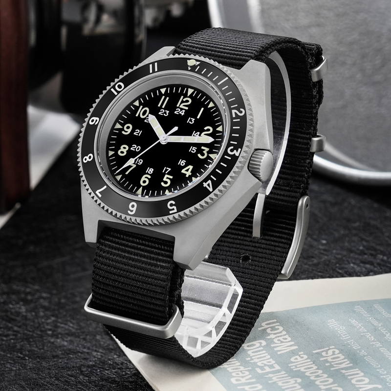 Watchdives WD1972 クォーツ時計サファイア夜 - Jewelry Watches Box のレビューと価格