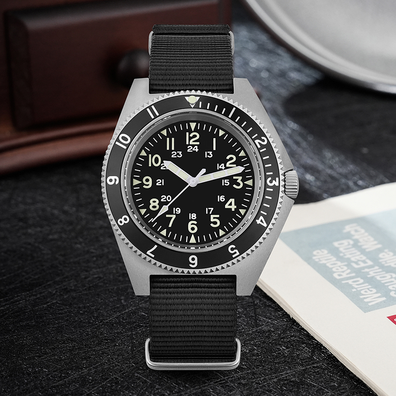 Watchdives WD1972 クォーツ時計サファイア夜 - Jewelry Watches Box のレビューと価格